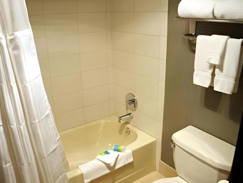 Ontario Gateway Hotel מראה חיצוני תמונה